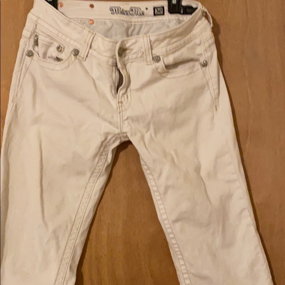 Miss Me White Capri